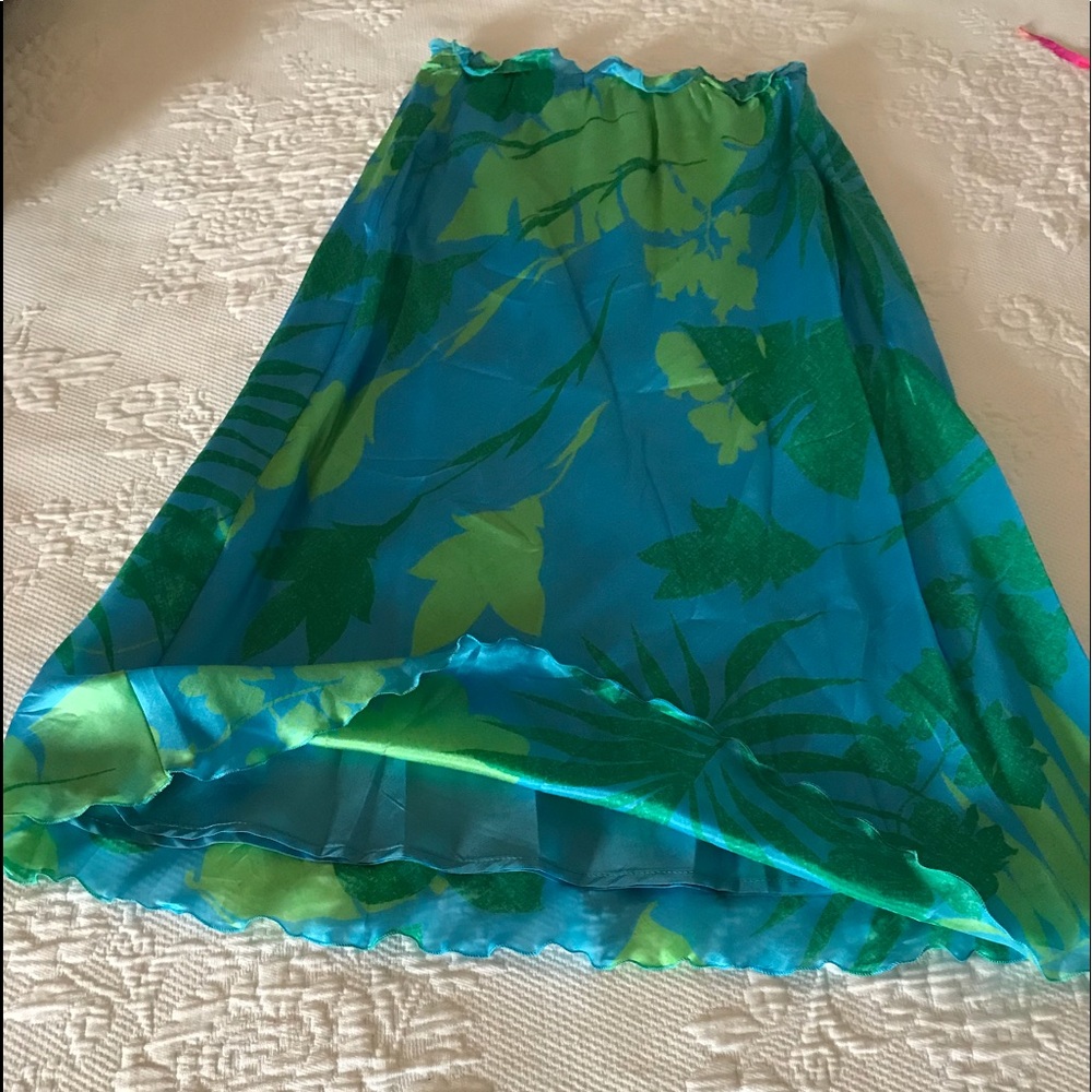 New PATRIC GERARD Womens Skirt.Size 38 Made in France